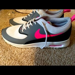 Nike Tennis shoes